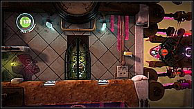On the third floor, the monster will attack with electricity - in three levels: high, middle and low - and signal it with a blue laser - Kling Klong - Victoria's Laboratory - LittleBigPlanet 2 - Game Guide and Walkthrough