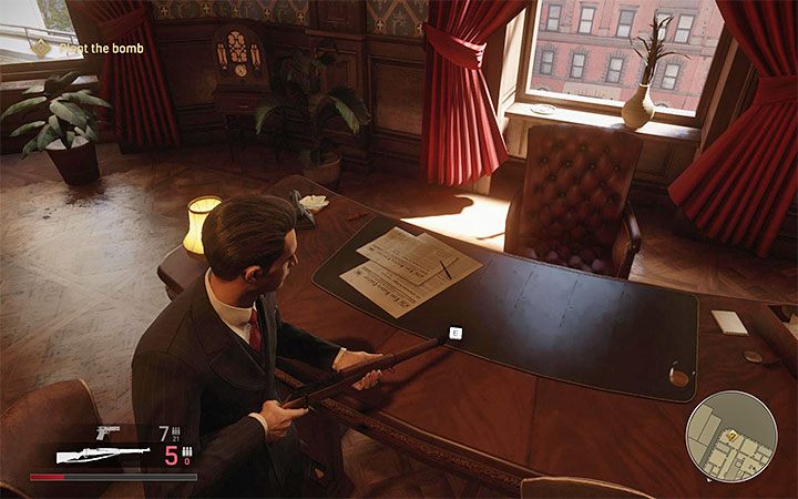 Start by exploring interactive areas marked on the mini-map – Tommy has to pick up some cash and look at two documents - Mafia Definitive Edition: The Saint and the Sinner - walkthrough - Walkthrough - Mafia Definitive Edition Guide, Walkthrough