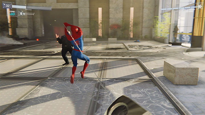 After getting rid of the guards, resume attacking Kingpin - Marvels Spider-Man: First Boss Wilson Fisk (The Kingpin) - boss, how to beat? - Bosses - Spider-Man Game Guide