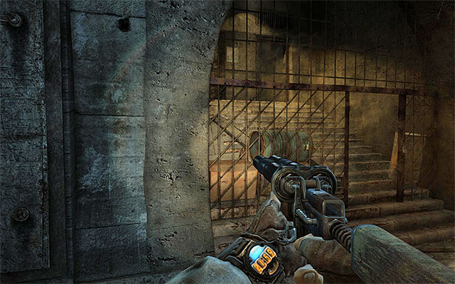 It is a good idea to take frequent stops, during the ride, in the places where there are entrances to side areas - Use the railcar to reach Venice - part 1 | Chapter 12: Regina - Chapter 12: Regina - Metro: Last Light Game Guide