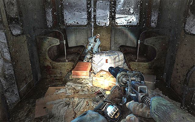 After you reach another fork, climb down the car and consider exploring the optional tunnel to the left, which leads to a demolished railway cars - Use the railcar to reach Venice - part 2 | Chapter 12: Regina - Chapter 12: Regina - Metro: Last Light Game Guide