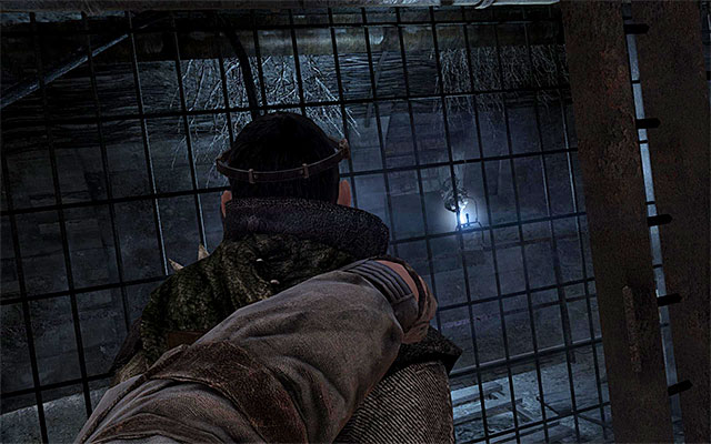The only exception to the rule is the one shown in the above screenshot who, just like the bandits in the area to the right of the tracks, is looking at the tracks - Find the switch to lift the gate back out of the way | Chapter 13: Bandits - Chapter 13: Bandits - Metro: Last Light Game Guide