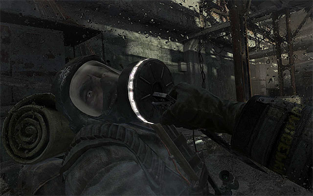 In large majority of cases, the enemies that you encounter are not aware of Artyoms presence - Fighting and avoiding people | Valuable Hints - Valuable Hints - Metro: Last Light Game Guide