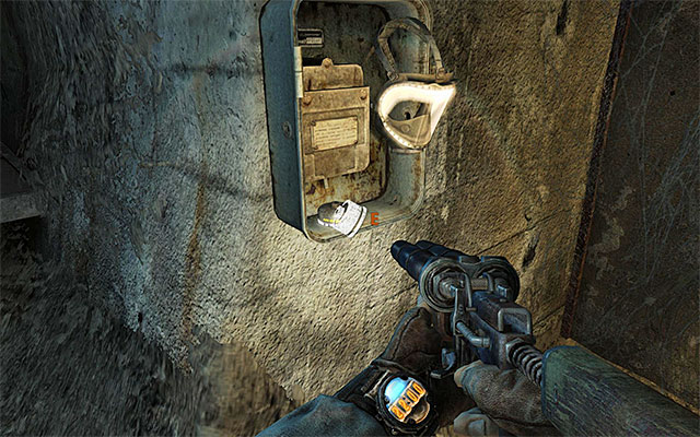 In Metro: Last Light Artyom gets to explore the outside world, and other irradiated areas, more often than it was the case in the previous installment - Exploration of the irradiated areas | Valuable Hints - Valuable Hints - Metro: Last Light Game Guide