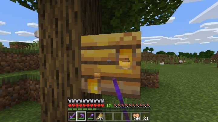Bees will attack you if you destroy their hive - Minecraft: Bees - Mobs - creatures of the world - Minecraft Guide