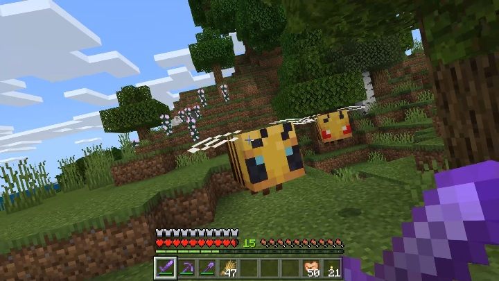 Bees, as in reality, pollinate flowers - Minecraft: Bees - Mobs - creatures of the world - Minecraft Guide