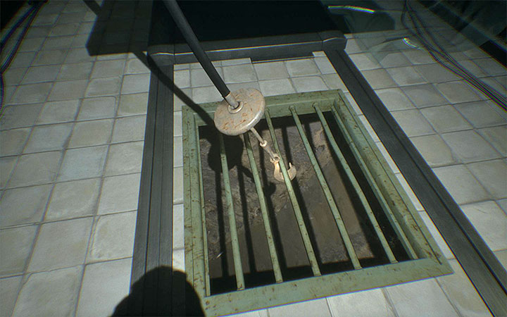 Next, press the arrow down button – one of the four that operate the hook – which is marked in the picture 1 - Find the secret passage and investigate the secret room | Case #405 Walkthrough - Case #405: Finding Adam - Observer Game Guide