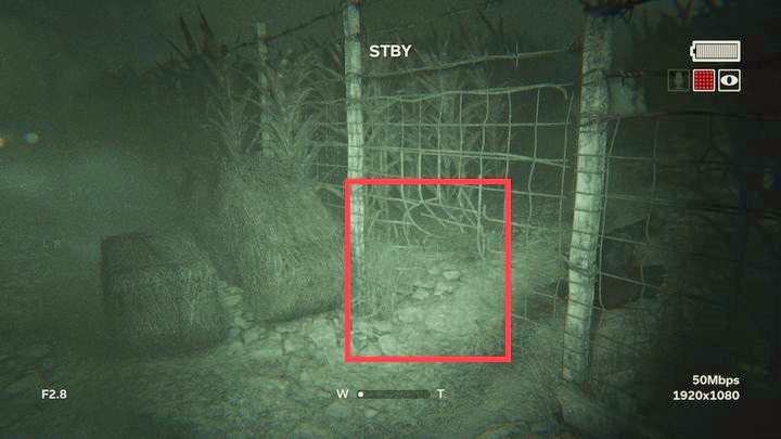 Use the hole in the fence marked in the picture - The Fields | Genesis | Walkthrough - Genesis - Outlast 2 Game Guide