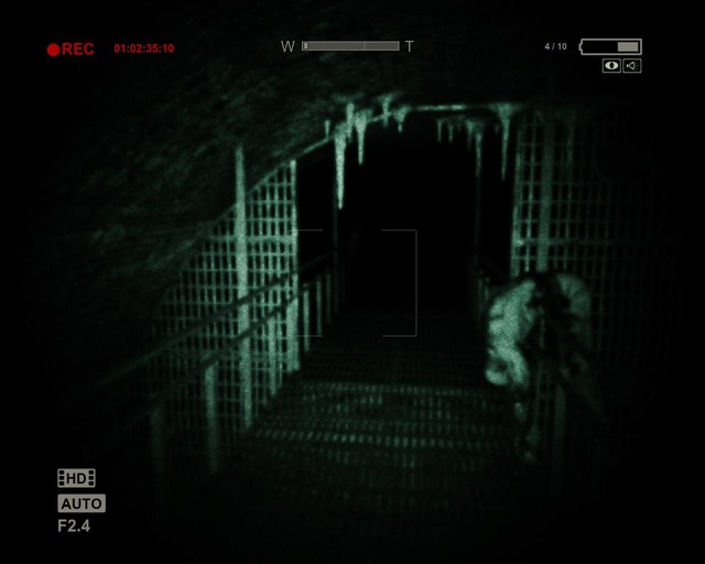 Theres plenty of these short sections - Sewer | Walkthrough - Walkthrough - Outlast Game Guide & Walkthrough