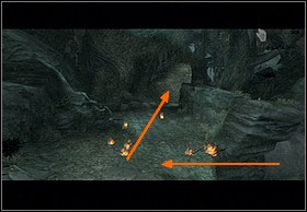 The road you have to take to run away is quite twisty: first, run down the mountain, then go through the narrow passage (left picture), and after all that, run up again following the path and turning into the forest (right picture) - Sacrifice - Walkthrough - Peter Jacksons King Kong - Game Guide and Walkthrough