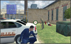 Firstly sneak by the gardener #1 and then go between the busses - Walkthrough - Chapter 5 - Walkthrough - Prison Break: The Conspiracy - Game Guide and Walkthrough