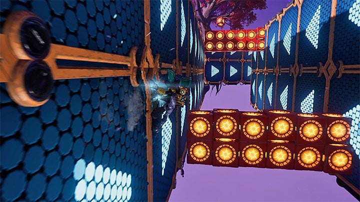 You must be aware that in many places wall runs involve running over a precipice - don't let go of the sprint button too soon - Ratchet & Clank Rift Apart: Walls - how to wall-run? - FAQ - Ratchet & Clank Rift Apart Guide