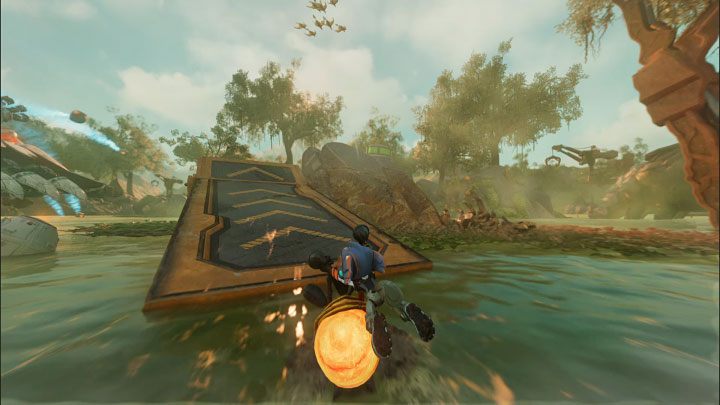 During the chase, look around for ramps to jump into the air - Ratchet & Clank Rift Apart: Seekerpede, Sargasso - how to beat the boss? - Bosses - Ratchet & Clank Rift Apart Guide