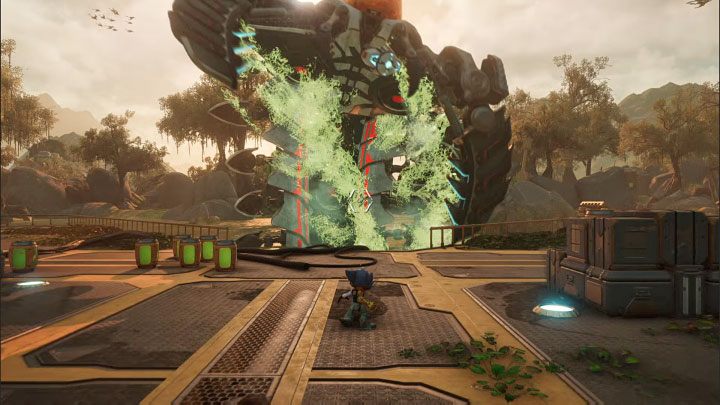 The actual duel with Seekerpede takes place on a medium-sized metal platform - Ratchet & Clank Rift Apart: Seekerpede, Sargasso - how to beat the boss? - Bosses - Ratchet & Clank Rift Apart Guide