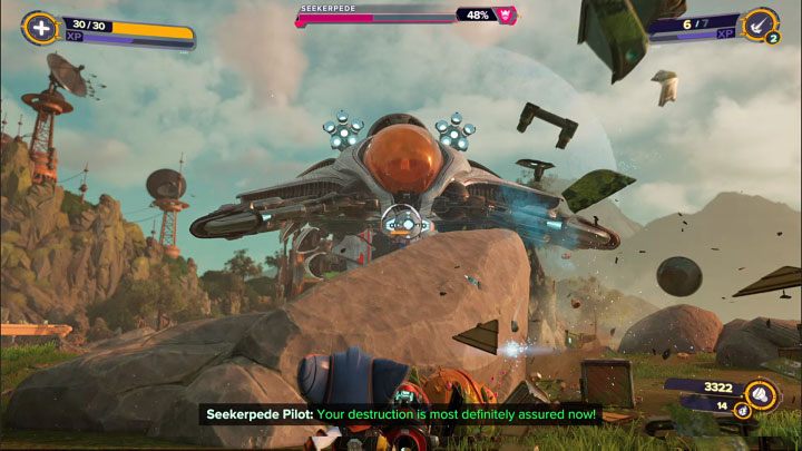 There are obstacles in the new fighting arena, but you must be aware of the fact that the boss can easily destroy the rocks with his upper limbs sweeps - Ratchet & Clank Rift Apart: Seekerpede, Sargasso - how to beat the boss? - Bosses - Ratchet & Clank Rift Apart Guide