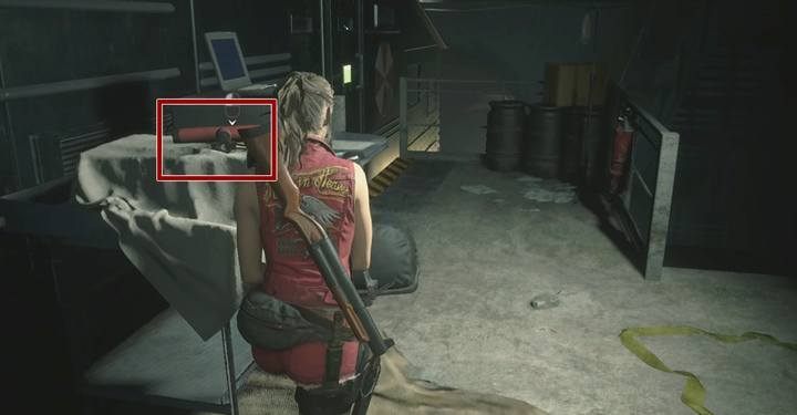 Leave the hideout and use the lever to lower the bridge - Find chess pieces - king and queen | Sewers in Resident Evil 2 - Walkthrough - Resident Evil 2 Guide