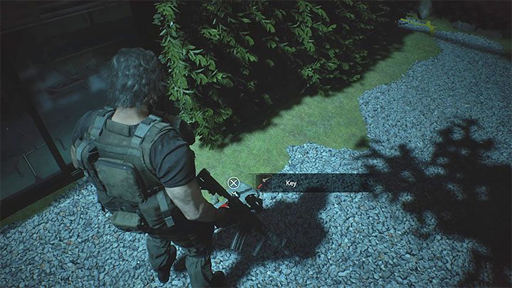 You dont have to explore the Courtyard in 100%, but you can find an assault rifle upgrade in this area - Resident Evil 3: Hospital - Carlos walkthrough - Story walkthrough - Resident Evil 3 Guide