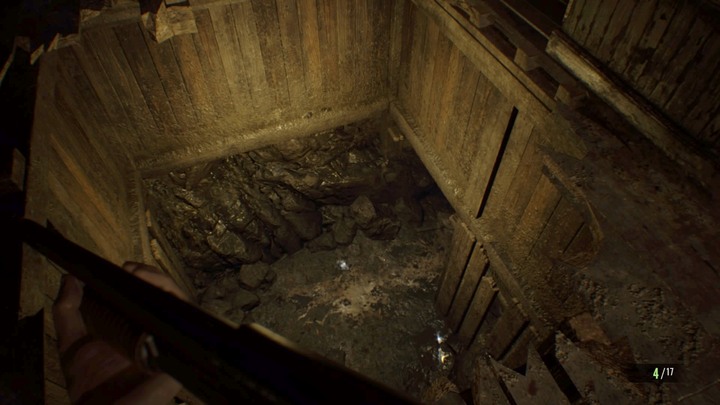 The tunnel where the woman fell will lead you to the greenhouse - Resident Evil 7: Greenhouse walktrough - Resident Evil VII Walkthrough - Resident Evil 7 Guide, Walkthrough