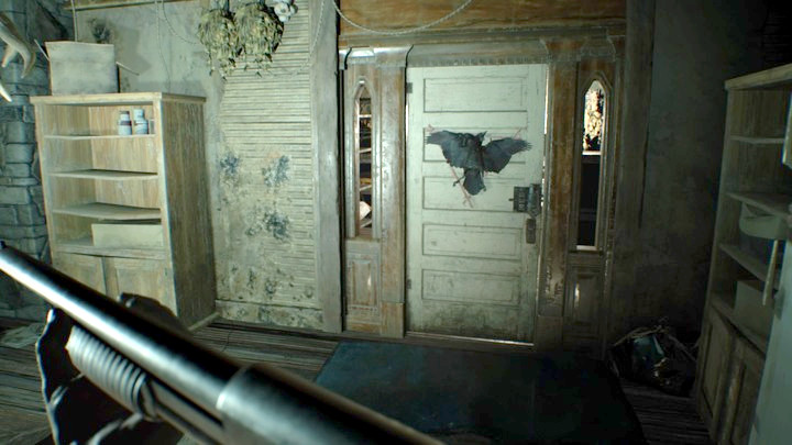 The grenade launcher is behind the locked door in the drawing room - Resident Evil 7: Greenhouse walktrough - Resident Evil VII Walkthrough - Resident Evil 7 Guide, Walkthrough