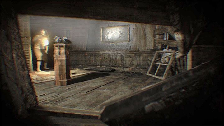 3) Go outside and hide to the right (image above) - Resident Evil 7: Cant Catch Me - Trophy/Achievement Guide - Trophy Guide / Achievement Guide - Resident Evil 7 Guide, Walkthrough