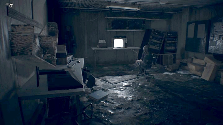 Eveline is waiting for you by the TV... - Resident Evil 7: Wrecked Ship walktrough - Resident Evil VII Walkthrough - Resident Evil 7 Guide, Walkthrough