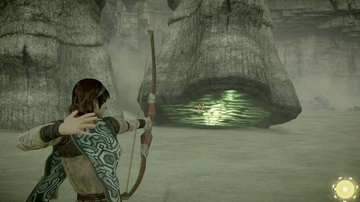 Get behind the opponent and aim at the soles of his feet, which are held in the air during his movement - Colossus 2 - Quadratus | Shadow of the Colossus Walkthrough - Walkthrough - Shadow of the Colossus Game Guide