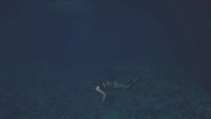 The first cache (1) is under water - Chests and survivalist cache in The Hidden City | Secrets in SotTR - The Hidden City - Shadow of the Tomb Raider Game Guide