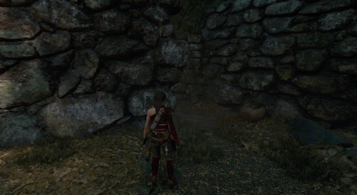 The fifth cache (5) is between stones, north from Abandoned Village campsite - Chests and survivalist cache in The Hidden City | Secrets in SotTR - The Hidden City - Shadow of the Tomb Raider Game Guide