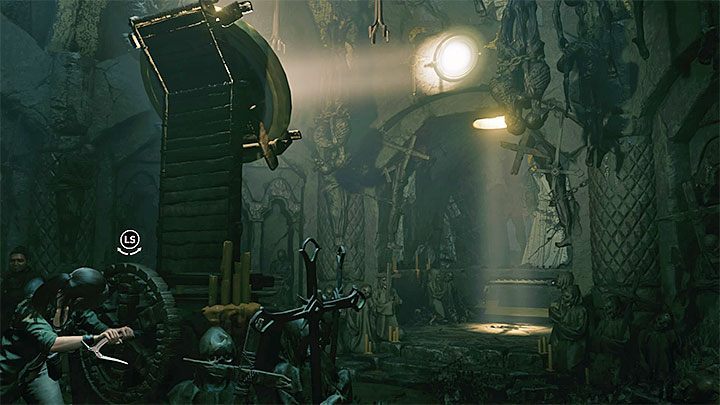 Approach the device with the spinning wheel - How to solve the way of the cross puzzle beneath the library in San Juan? - Solving Riddles - Shadow of the Tomb Raider Game Guide