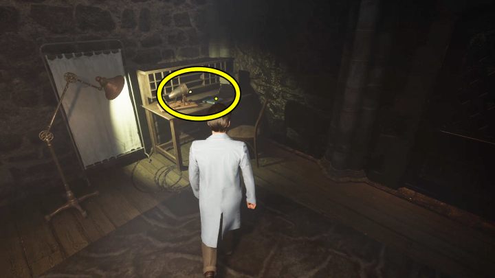 Look to the next desk for notes and gramophone - Sherlock Holmes The Awakened: Hells Door - Sherlock Holmes The Awakened: Chapter 3 - Edelweiss Institute - Sherlock Holmes The Awakened Walkthrough