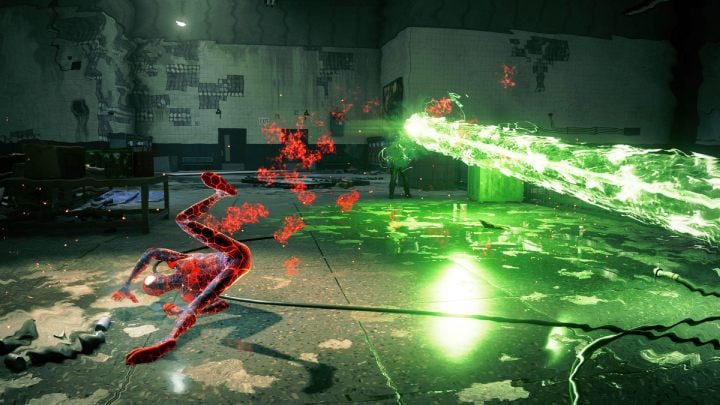 Prowler's attacks will become even faster and he will continue to use grenades that can suppress your venomous abilities - Spider-Man Miles Morales: Prowler boss - how to defeat him? - Bosses - Spider-Man Miles Morales Guide