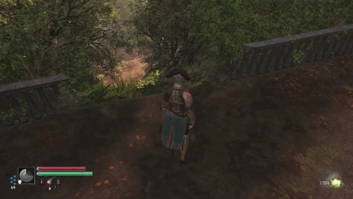 Open the chest near the building - it contains a compass - Steelrising: In the Queens drawing room - walkthrough - Main missions - Steelrising Guide, Walkthrough
