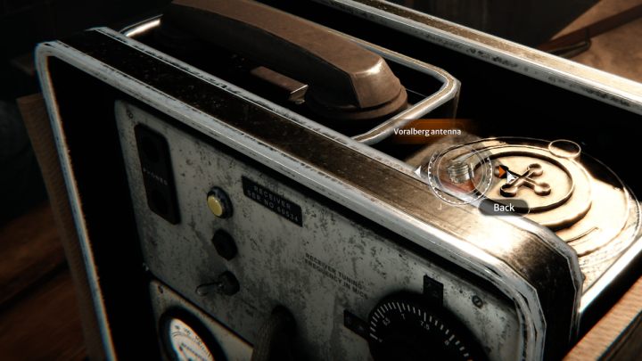 Use the knob on the antenna to slide out all 4 pieces - Syberia The World Before: Vaghen - Silberspiegel refuge, 1944 - walkthrough - Walkthrough - Syberia The World Before Guide