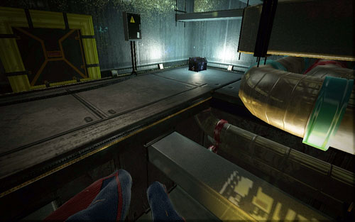 To the left of the entrance you will find the Tech Piece - Chapter 10 - Spider-Man No More! - p. 2 - Collectibles inside buildings - The Amazing Spider-Man - Game Guide and Walkthrough