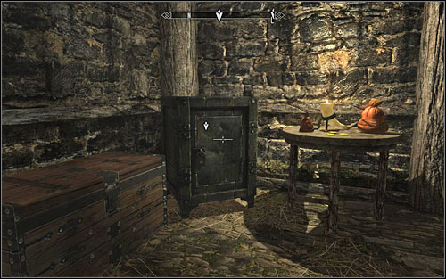 Leave the building afterwards - you can either do it by following the same way you came here, or through the sewers (passage to right of the safe) - Loud and Clear - Thieves Guild quests - The Elder Scrolls V: Skyrim Game Guide
