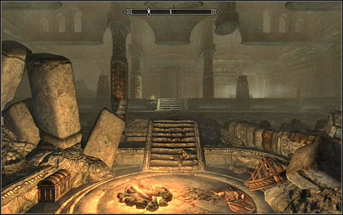 Head onwards and you will come across fire-spitting pillars - they move clockwise and avoiding them shouldnt be too hard - Blindsighted - Thieves Guild quests - The Elder Scrolls V: Skyrim Game Guide