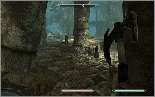 Eventually you should reach a new big room with Frostbite Spiders visible in the distance - Heading to the temple of Ustengrav | The Horn of Jurgen Windcaller - The Horn of Jurgen Windcaller - The Elder Scrolls V: Skyrim Game Guide