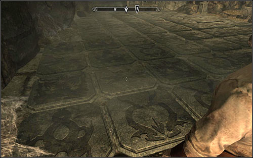 You can continue onwards, eventually reaching a room with pressure plates - Heading to Alduins Wall | Alduins Wall - Alduins Wall - The Elder Scrolls V: Skyrim Game Guide
