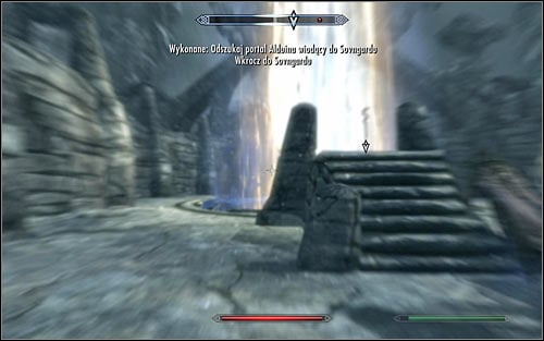 After reaching the upper part of the roof, you should note that the priest Nahkriin is running towards the portal - Going through the portal | The World-Eaters Eyrie - The World-Eaters Eyrie - The Elder Scrolls V: Skyrim Game Guide