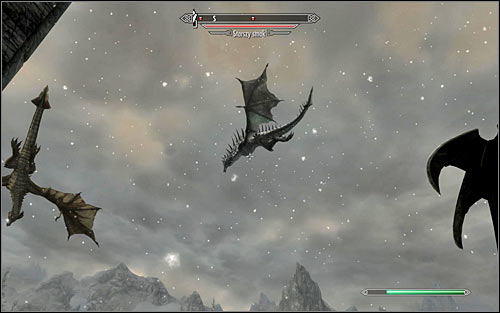 The battle can also have one major difficulty, as one of the scenarios implies that two large dragons (screen above), by default sitting on the side pillars, might join the battle - Going through the portal | The World-Eaters Eyrie - The World-Eaters Eyrie - The Elder Scrolls V: Skyrim Game Guide