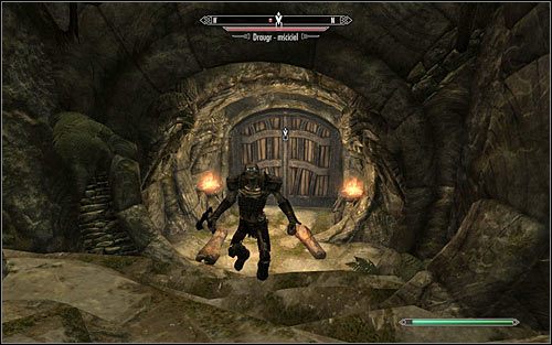 Keep heading further, reaching the passage to Forelhost Crypt (screen above), where you will come across Draugrs for the first time - Siege on the Dragon Cult | Side quests - Side quests - The Elder Scrolls V: Skyrim Game Guide