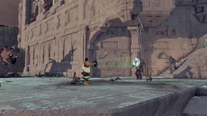 Use the mirror to immobilize the armors - Unlock the tower and activate the ice elevator | Walkthrough - Walkthrough - The Last Guardian Game Guide