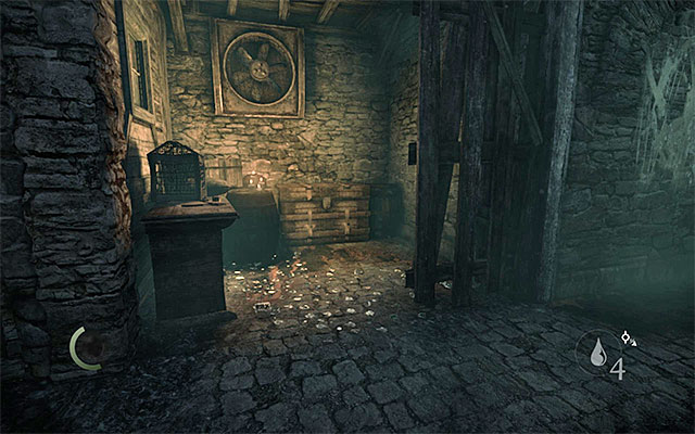 The best is to get items from one of the big chests. Put out the candles, walk carefully the broken glass and use lockpicks. - Get to the rotunda - description - Chapter 7: The Hidden City - Thief - Game Guide and Walkthrough