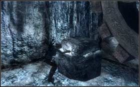 Use the chain to get to the long bars - [Jan Mayen Island] - Valhalla - part 2 - Jan Mayen Island - Tomb Raider: Underworld - Game Guide and Walkthrough