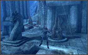 Swim outside and place both remaining stones in adequate slots of the device on right side of destroyed main entrance - [Arctic Sea] - Helheim - Arctic Sea - Tomb Raider: Underworld - Game Guide and Walkthrough