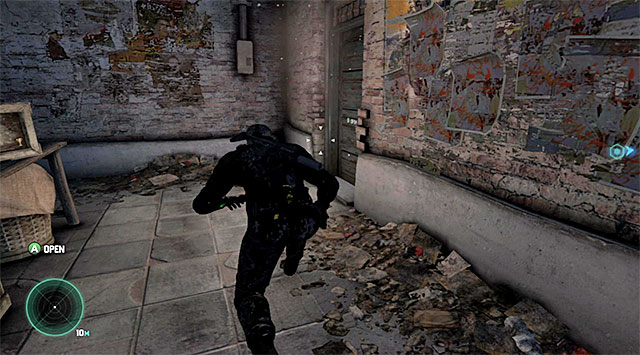 Side entrance to the building - Reach the vicinity of the police station - Mission 1 - Safehouse - Tom Clancys Splinter Cell: Blacklist - Game Guide and Walkthrough