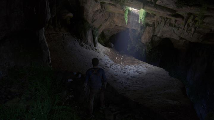 Lower yourself and watch out for the holes in the ground - Uncharted 4: Chapter 21 Brothers Keeper - walkthrough - Walkthrough - Uncharted 4: A Thiefs End Game Guide