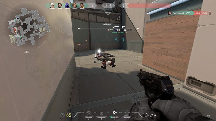 The picture above shows a situation where the player only has a pistol, has no credits, and all the players from the opposing team have been eliminated - Valorant: Fight - how to behave? tips - Basics - Valorant Guide