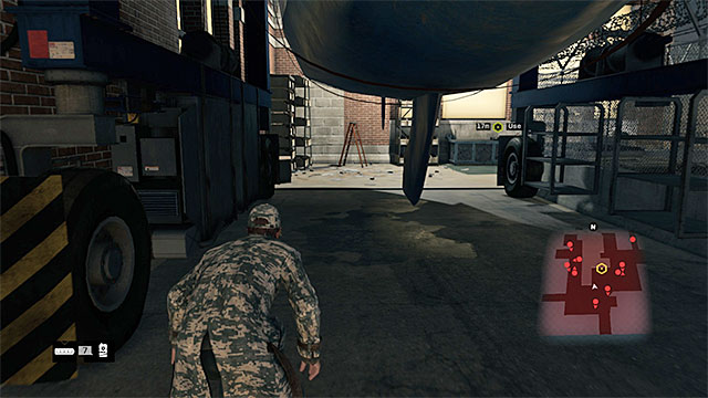 Head eastwards and watch closely the two guards, patrolling the nearest vicinity, distract them (e - Mission 10 (Breadcrumbs) | Main missions - Act II - Main missions - Act II - Watch Dogs Game Guide